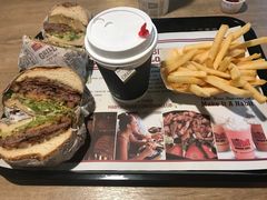 -The Habit Burger Grill 哈比特汉堡(复兴soho店)