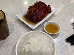 -香港新发烧腊茶餐厅(水围店)