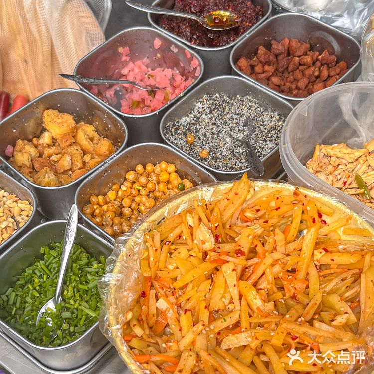 终于在南昌吃到了贵州糯米饭！！好好吃啊[流泪]