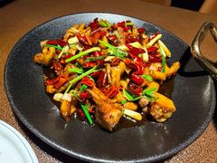 -曼听小寨海鲜烧烤·大连辣炒大王(盖州街店)