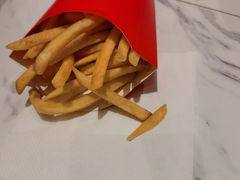 -麦当劳(上海虹桥站30B检票口楼上)