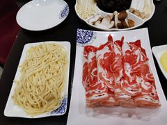 -楼外楼大刀肉传统火锅(西安大路店)