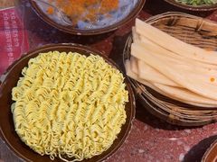-赵美丽·重庆社区火锅·直营店(火车东站·中豪国际店)