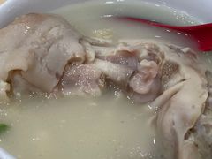 -雷祖芳老妈蹄花店