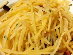 炒土豆丝-马路牙子地桌烤肉(工体店)