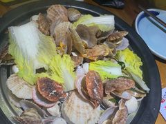 一筐蛤蜊-三个渔夫·蒸汽海鲜(小白楼店)