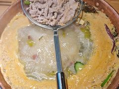 -洱火云南酸菜牛肉火锅(石景山当代商城店)