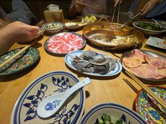 -洱火云南酸菜牛肉火锅(石景山当代商城店)