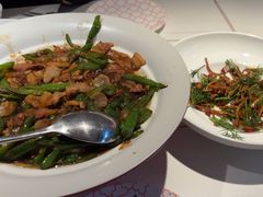 -阿瓦山寨·湘菜现炒·剁椒鱼头王(咸阳总店)