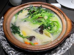 鱼汤杂菜煲-粤凤佬
