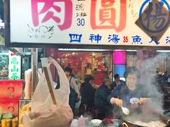 -六合夜市