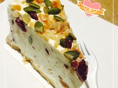 坚果燕麦酸奶风味蛋糕-星巴克(长春开运街欧亚店)