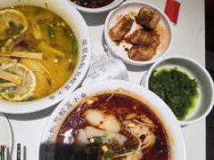 -渝是乎川渝小炒(新世界百货望京店)