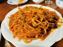 鱼香肉丝-三居鲁味坊黄焖鸡(山大路店)