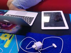 -Apple手机电脑(百脑汇店)