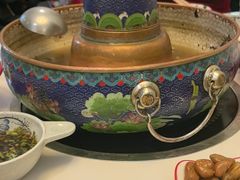 -毛辣果·贵州红酸汤牛肉火锅(西单店)