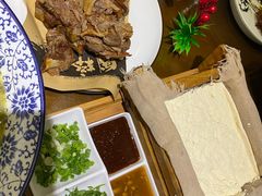 -东口码头·烧鸽子·鱼头泡饼·地方菜(金鹰悦城店)