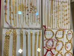 -恒一珠宝·回收黄金钻石奢侈品(灵岩南路店)