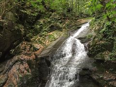 -藏龙百瀑风景区