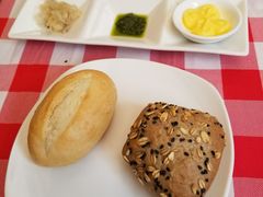 餐前面包-卡本妮法餐厅·北京和平宾馆