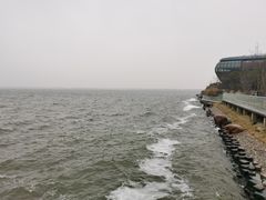-上海滴水湖皇冠假日酒店