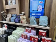 -广州周大福金融中心