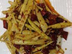 -扒虾小妹儿麻辣海鲜(宏图街店)