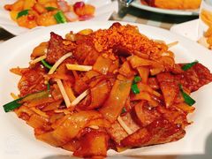 -新大咀港式茶餐厅(宝山万达店)