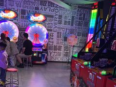 -嗨翻Hi-Fun竞技主题乐园·蹦床亲子生日轰趴(国光1937店)