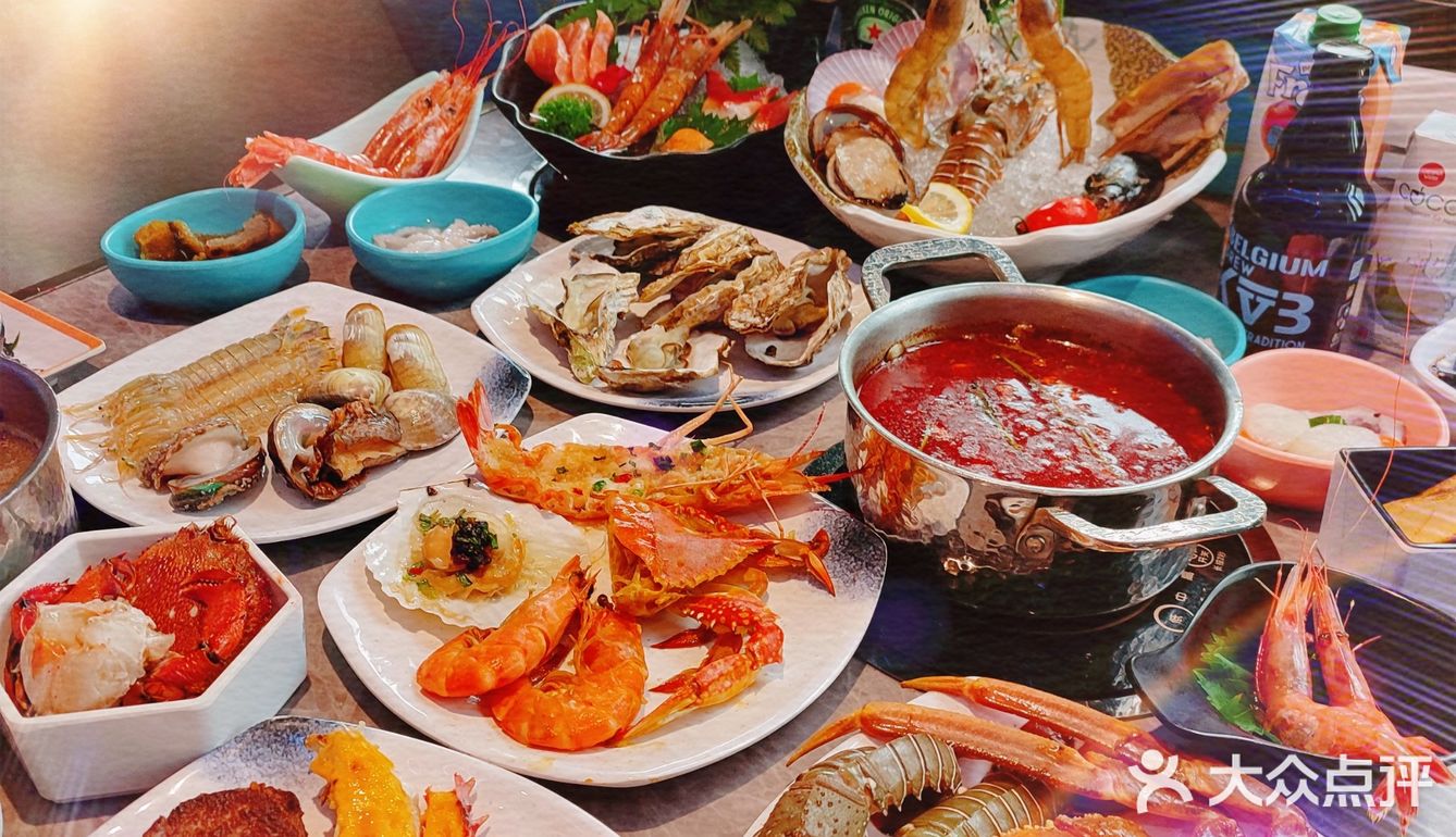 拔草[拔草]又一家海鲜自助新贵“采极鲜”[愉快]