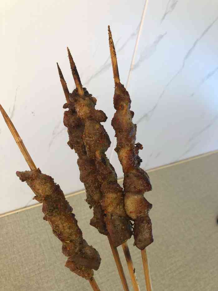 西夏清真牛羊肉店-"一直在这里买牛肉,嫩啊,真好吃!浓浓的奶.