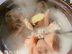 洪湖藕汤-小凤庭·地道湖北菜武昌鱼·藕汤(38年黄鹤楼店)