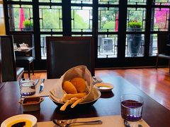 -杭州西子湖四季酒店-WL BISTRO西湖餐厅(灵隐路店)
