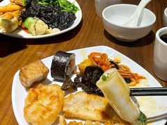 -百荷园蔬食自助餐厅(德辉广场店)