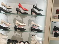 -云柏鞋业(十里堡店)