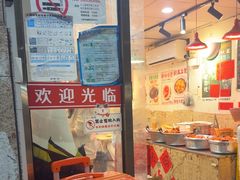 -柳州肥姨妈大骨螺蛳粉(东靖路店)