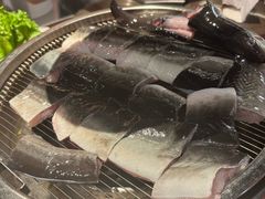 滋补炭烤活鳗鱼-味家烤肉烤鳗鱼牛排(西塔旗舰店)