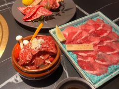 -山川小町·极番烧肉(新地假日广场店)
