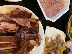 -九尺赵老四鲜鹅肠火锅
