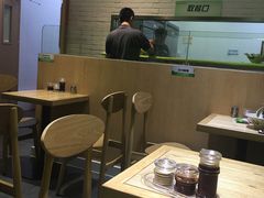 大堂-吉祥馄饨(虹桥火车站店)