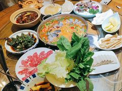 -亮欢寨酸汤鱼(沙冲路店)