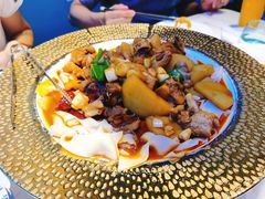阿里疆大盘鸡-阿里疆Alijiang·丝路美食·异域风情·清真(长楹天街店)