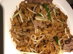 -新大咀港式茶餐厅(宝山万达店)