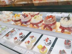 -花花卷卷·鲜食蛋糕(静安久光百货店)