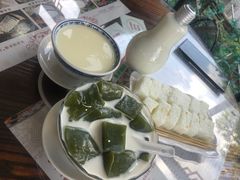 -周大娘牛乳(旧寨古村总店)