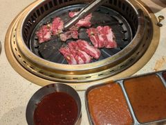 -蚂蚁洞·烤肉大营地(上海静安大悦城店)