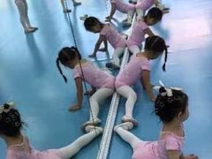 -西安小天鹅艺术团(曲江Alice店)