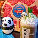 小龙虾+啤酒🍺+甜品冰沙🍧+火锅🍲组合=吼堂