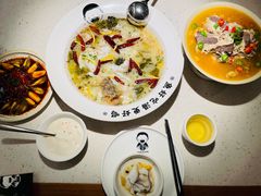 -江渔儿酸菜鱼·拔草餐厅(虎门君乐汇店)