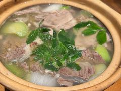腾越牛肉锅-一坐一忘云南菜(北京skp店)